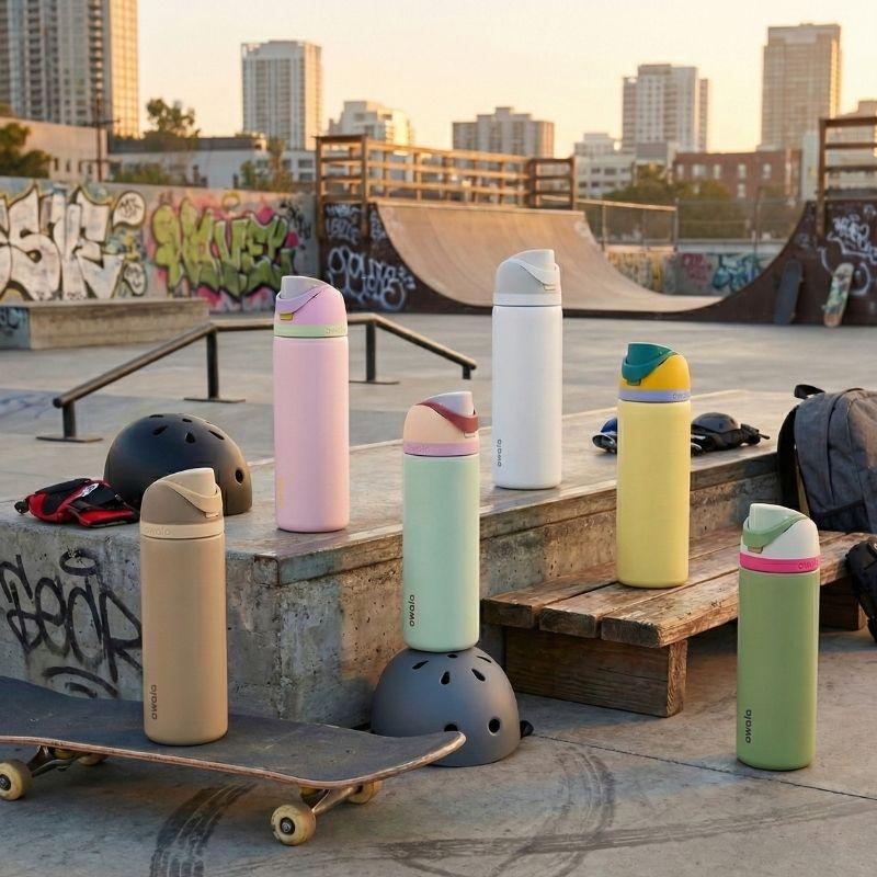 owala オワラ FreeSip 710ml フリーシップ 24oz 3重ステンレス構造の保冷ボトル ストローと直飲みの特許取得の2WAY仕様 おしゃれボトル ストロー内蔵 |  | 01