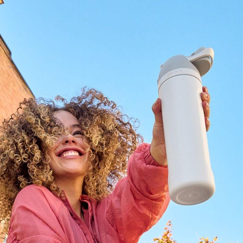 owala オワラ FreeSip 710ml フリーシップ 24oz 3重ステンレス構造の保冷ボトル ストローと直飲みの特許取得の2WAY仕様 おしゃれボトル ストロー内蔵 |  | 05