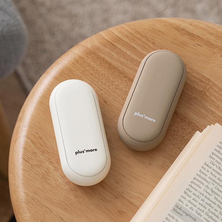 使い捨てないカイロ 充電式カイロ 充電カイロ 手が小さくても握りやすいサイズを追求したコンパクトボディ 冷えがちな指先を即ポカポカに 温度設定40/50℃ |  | 05