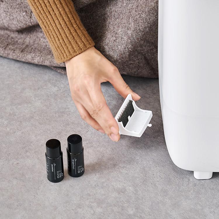 28畳対応上部給水ハイブリッド式 大噴霧アロマ加湿器リモコン付 上部給水式 圧倒的大噴霧で大空間も素早く加湿 清潔＆快適なミスト AI自動制御のスマート加湿 |  | 05