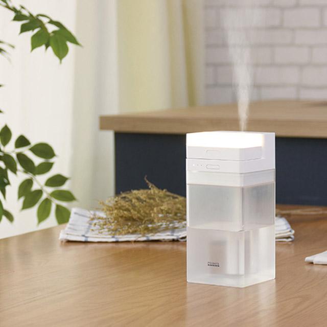 充電式コードレス加湿器 LEDライト付 コンパクト、軽量で持ち運びにも便利 モバイル加湿器 旅行や出張時の加湿器に便利 LEDライトは単独使用可能 卓上加湿器 |  | 08