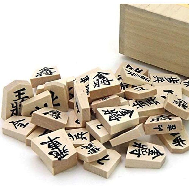 「人气商品」 堂々のフル将棋盤3点セット 常識を破ったエコ足付将棋盤５寸と木製白椿上彫将棋駒に駒台付 【QGW7662729429】(26711円)