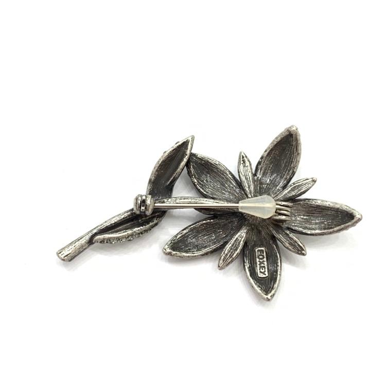 【フォクシー FOXEY】シャイニー フラワーラインストー ブローチ シルバー フォクシー FOXEY】シャイニー フラワーラインストー ブローチ