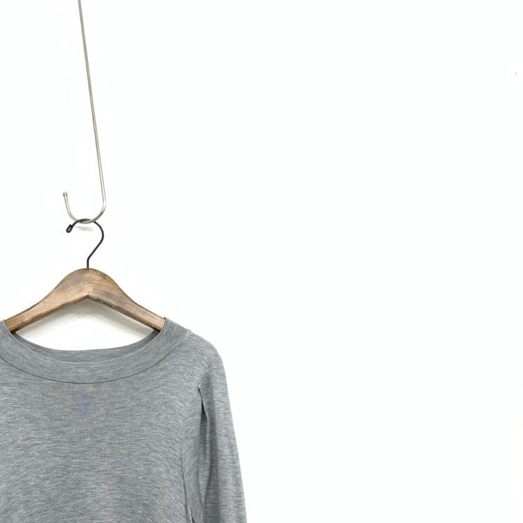 mame kurogouchi　ペプラムニット mame Mame Kurogouchi マメクロゴウチ ランダムヘムニットトップ