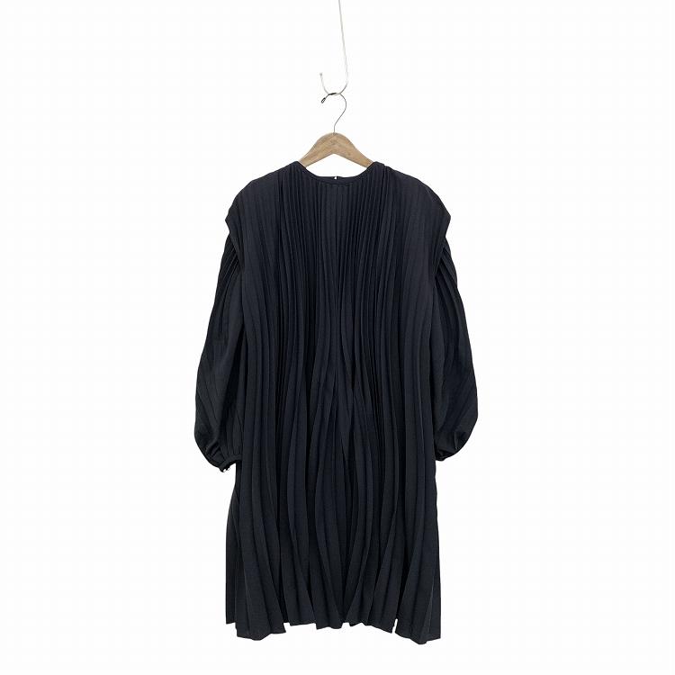 Mame Kurogouchi マメクロゴウチ Curved Pleated Dress カーブ Mame Kurogouchi マメクロゴウチ Curved Pleated Dress カーブ