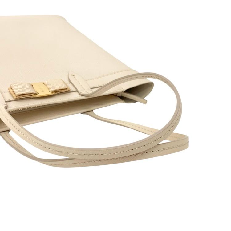 Salvatore Ferragamo フェラガモ ヴァラリボン バッグ ベージュ AU-21
