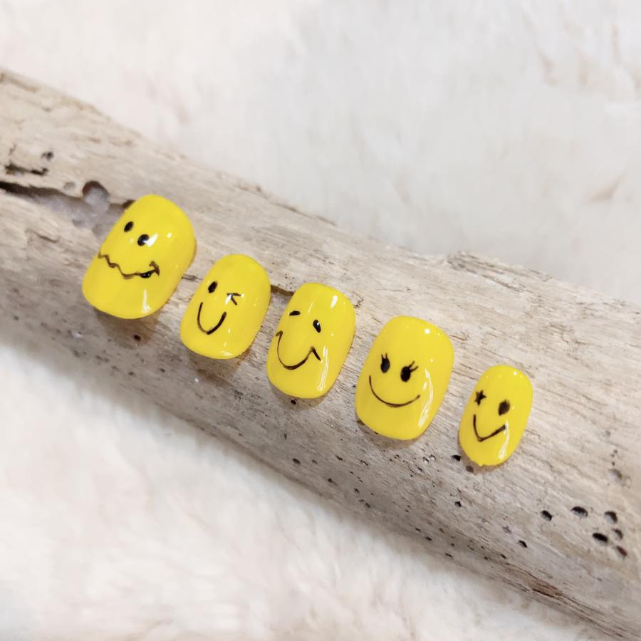 ニコちゃん ベリーショートネイルチップ キャラクター アニメ 漫画