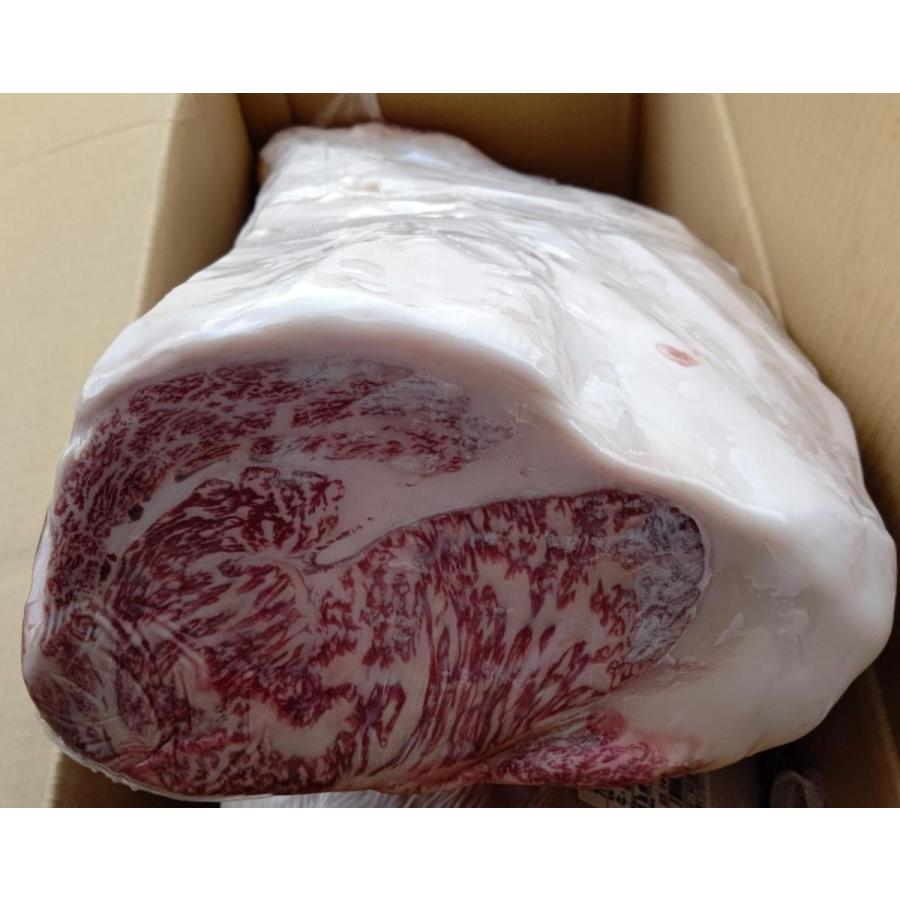 黒毛和牛　飛騨牛A5ランク　ロースブロック（サーロイン約11kg＋リブロース約10kg）　約21kg　kg9100円税別　冷蔵　業務用　ヤヨイ |  | 01