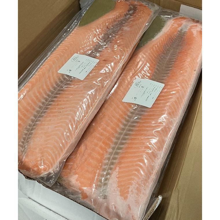 ノルウェー産　アトランティックサーモンフィーレ　10Kg（約5〜10枚）Kg3,380円税別　冷凍　業務用　ヤヨイ |  | 01