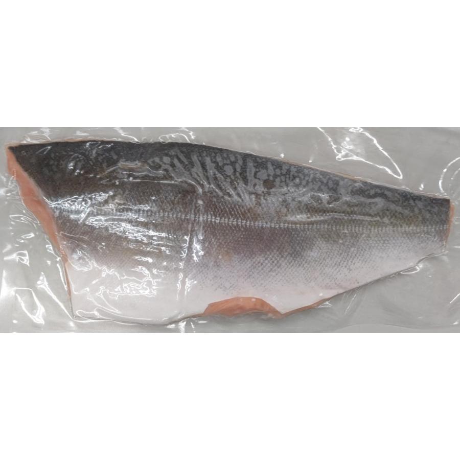 国産（北海道産）サクラマスフィーレ（皮あり）10kg(約10〜15枚)ｋｇ3,380円税別　鱒　限定　業務用　ヤヨイ |  | 01