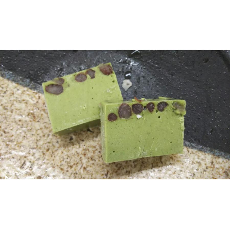 西尾抹茶のフロマージュ（490ｇ）20本（約4ｃｍ×31.5cm×3.5ｃｍ）本1300円税別　冷凍ケーキ　業務用　ヤヨイ | 