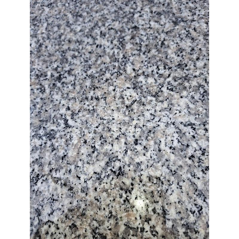 C2A【新長060913-2(1)】御影石 500×500×23mm厚 多少の欠け箇所あり