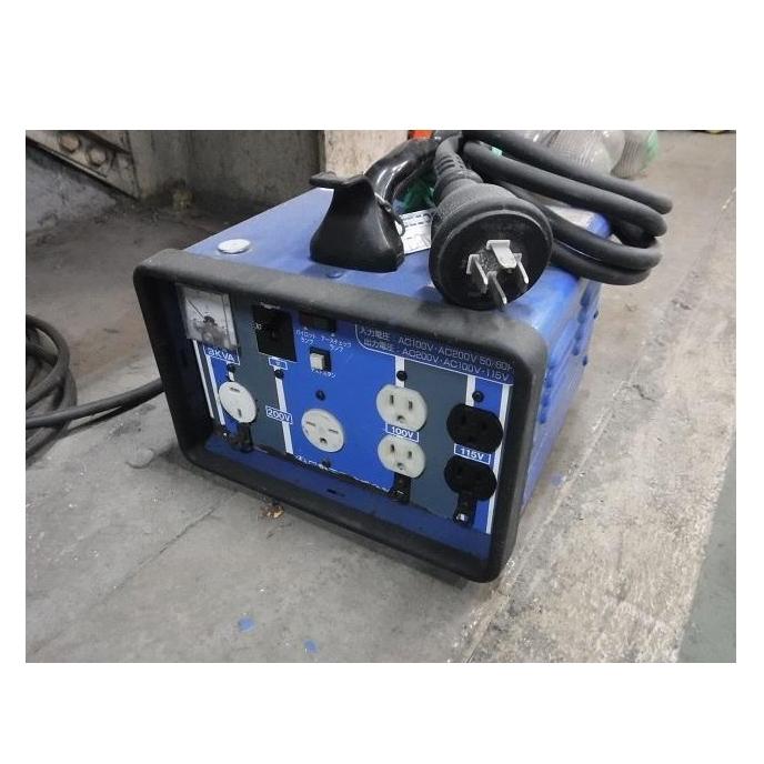 c3A【石東イサ050713-5(8)】変圧器 30アンペア 入力単相100V/200V 出力単相100/200V TBO-300型 日動工業(大阪) | 