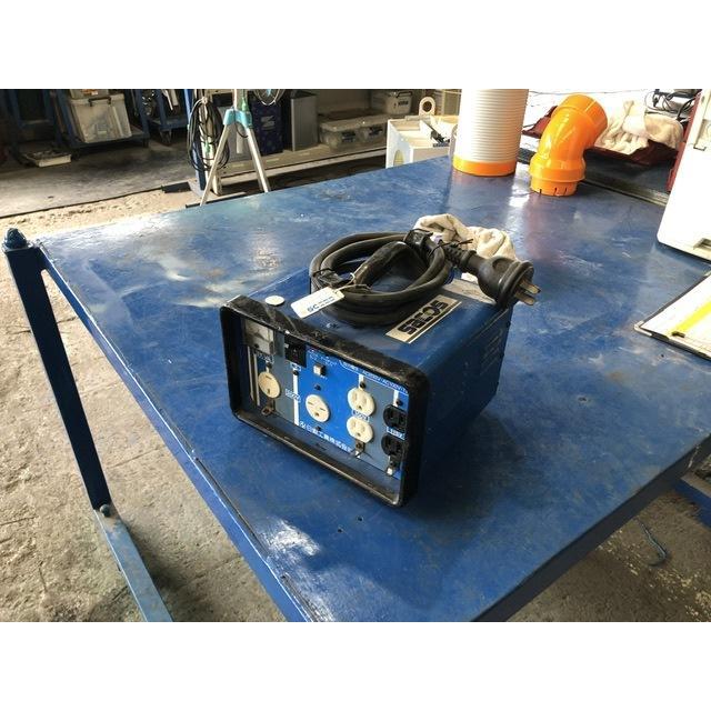 c3A【石東イサ050907(6)】変圧器 30アンペア 出力100/200V・入力100/200V 単相 TBO-300型 日動工業(大阪) 200V単相2本線 エアコン使用OK |  | 05