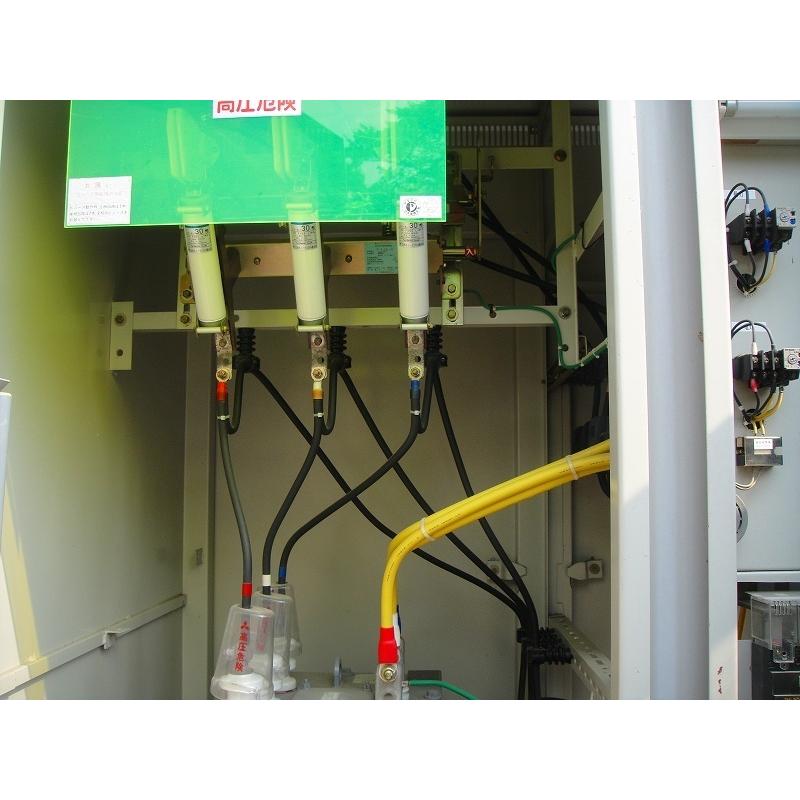 C3A【棚岐阜イ沢井010528-21】75KVA 210V 20KVA 210/105V キュービックル 60Hz 年式 1999年 |  | 05