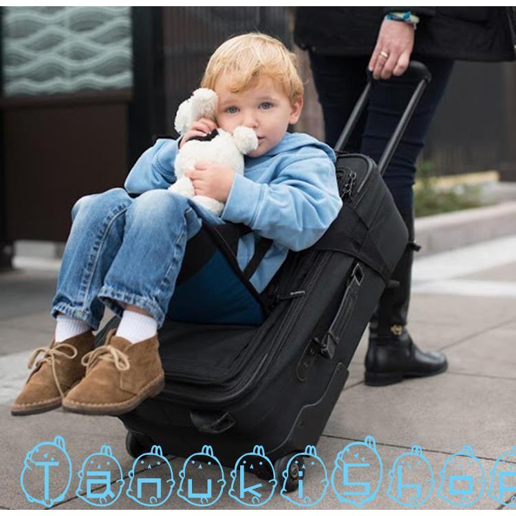 子供用の椅子は折り畳み式で持ち運びに便利である Amazon.co.jp