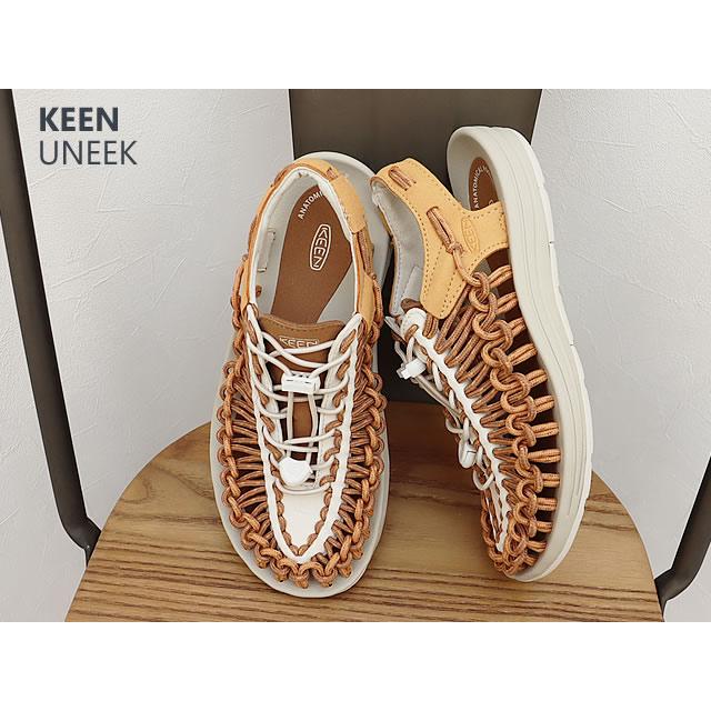 KEEN（キーン） ウィメンズ UNEEK ユニーク Oak Buff/Chipmunk