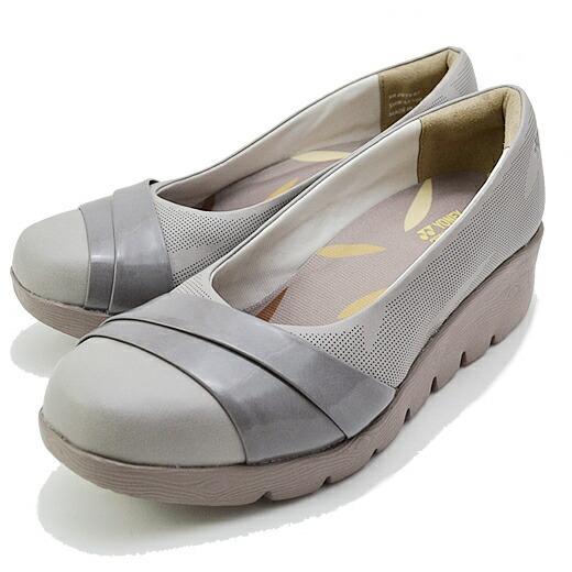 YONEX 40%OFF ヨネックス パワークッション WALKING PUMPS YONEX 40%OFF ヨネックス パワークッション WALKING PUMPS