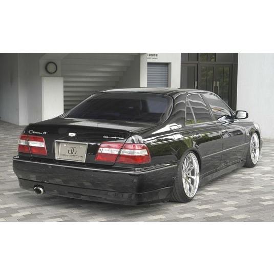 バタフライシステム GLANZ」シーマ（Y33）用リアウイング（塗装可