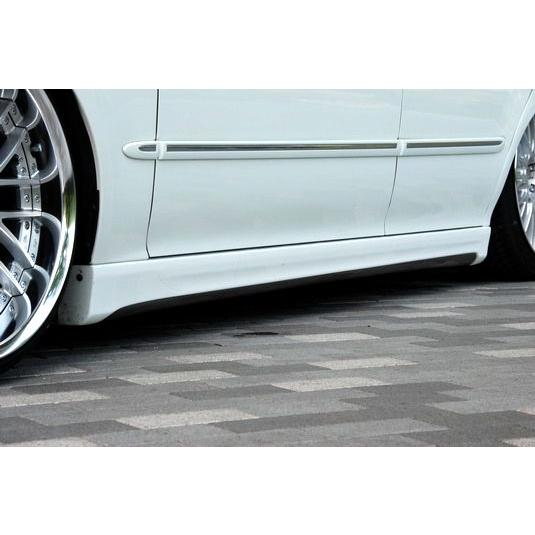 バタフライシステム KRONE」シーマ（F50）後期用ハーフエアロ3点