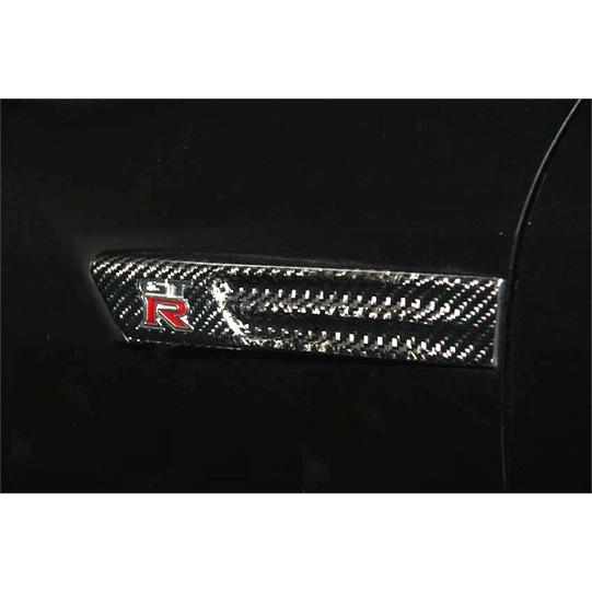 RSW」GT-R（R35）MY07〜15用フェンダーエンブレムパネルx左右（綾織り