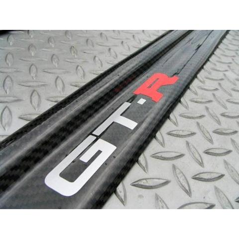 トライアル」スカイライン GT-R（BNR34）用カーボン スカッフプレート