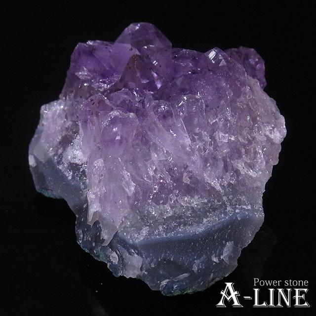 ✨特大・高品質✨台座付きアメジストクラスター⭐️タイチンルチルクォーツ入り アメジスト 原石 Amethyst クラスター 581g ブラジル産 本物