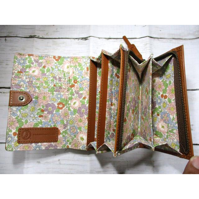 最安値 財布 レディース 二つ折り 束入れ かぶせ ブランド ピーターラビット Peter Rabbit 本革 大容量 毎日発送 セール P85051 A Little 通販 Yahoo ショッピング