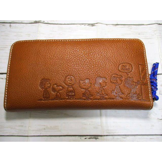 SNOOPY（スヌーピー） 財布 ラウンドファスナー 長財布 レディース