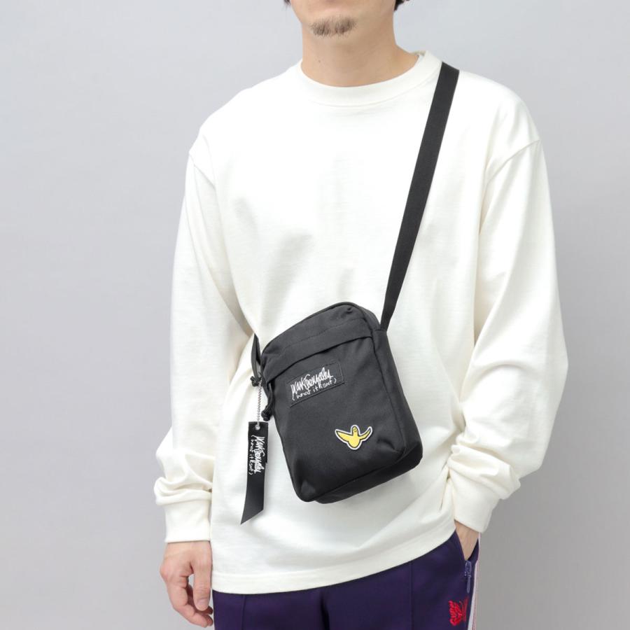 FANTASTICS　　ロゴ入りホワイトバッグ What it isNt）ART BY MARKGONZALES What isNt ART ワットイット