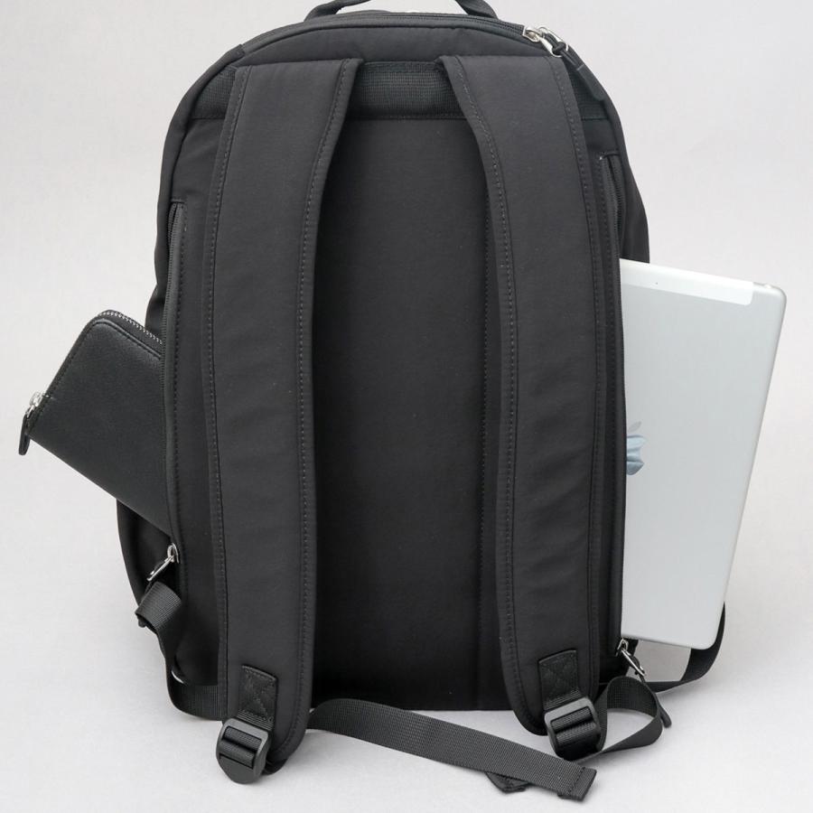 幸せを運ぶ毒りんご ブラック・グレー Mサイズ SCANDINAVIAN FOREST（スカンジナビアンフォレスト） リュック