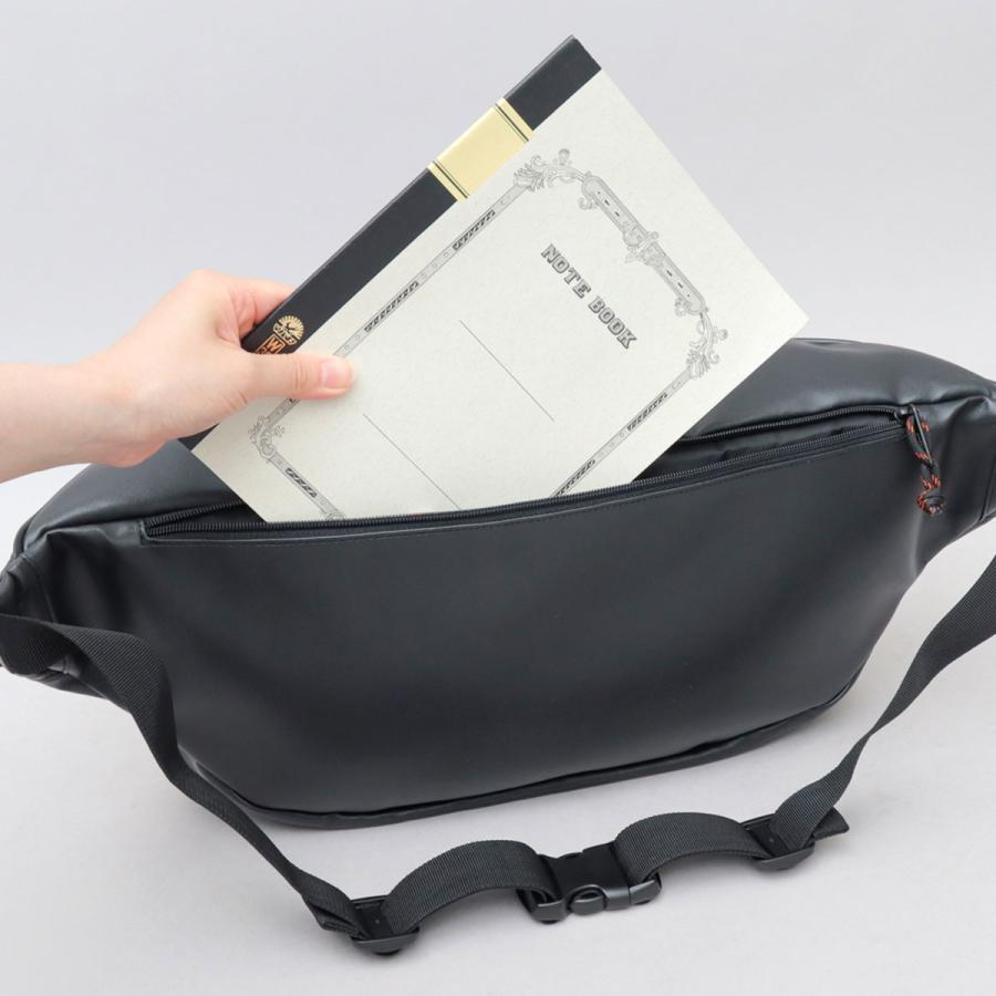 ユニバーサルオーバーオール 【LEE】別注 撥水ボディバッグ　最終値下げ UNIVERSAL OVERALL（ユニバーサルオーバーオール） ボディバッグ