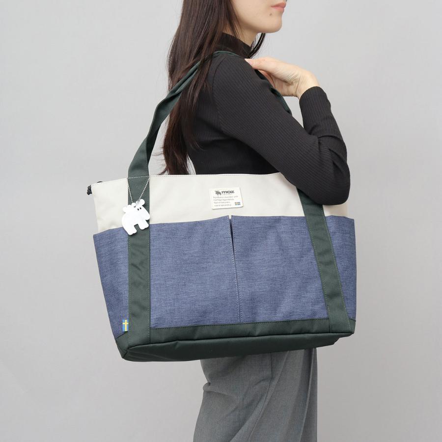 moz モズ トートバッグ レディース 大容量 B4 旅行バッグ 1泊 軽量 多収納 多ポケット 肩掛け 北欧 エルク チャーム付きの画像