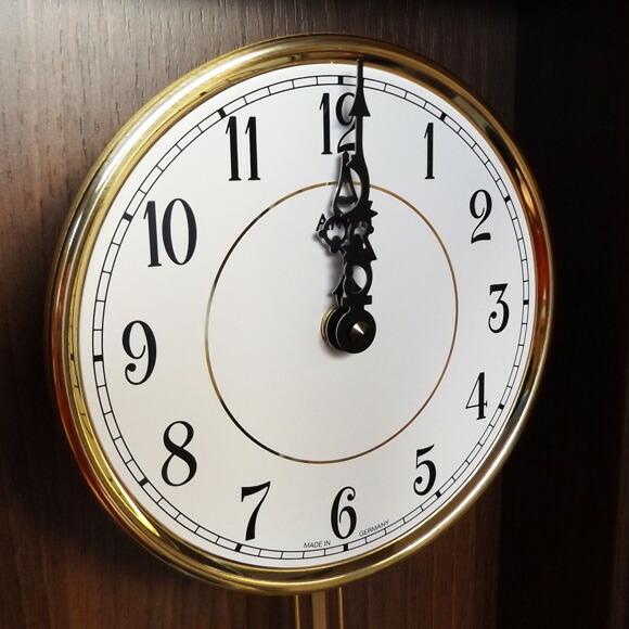 こ*け様 ＡＭＳアームス振り子時計 ドイツ製　機械式 アンティーク 掛け時計 ボ こ*け様 AMSアームス振り子時計 ドイツ製 機械式 アンティーク