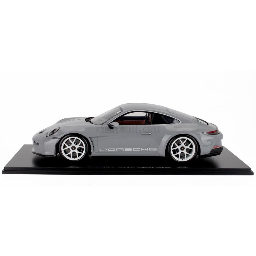 ミニカー 1/12 ポルシェ 911 SCHUCO 1/12 PORSCHE 911 992 S/T COUPE HERITAGE DESIGN PACKAGE 2024 NARDO GREY 12U00009_2