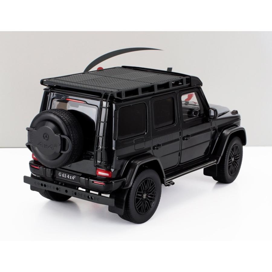 メルセデス・ベンツ GクラスG63 1/18ミニカー透明ケース付き メルセデス・ベンツ GクラスG63 1/18ミニカー透明ケース付き