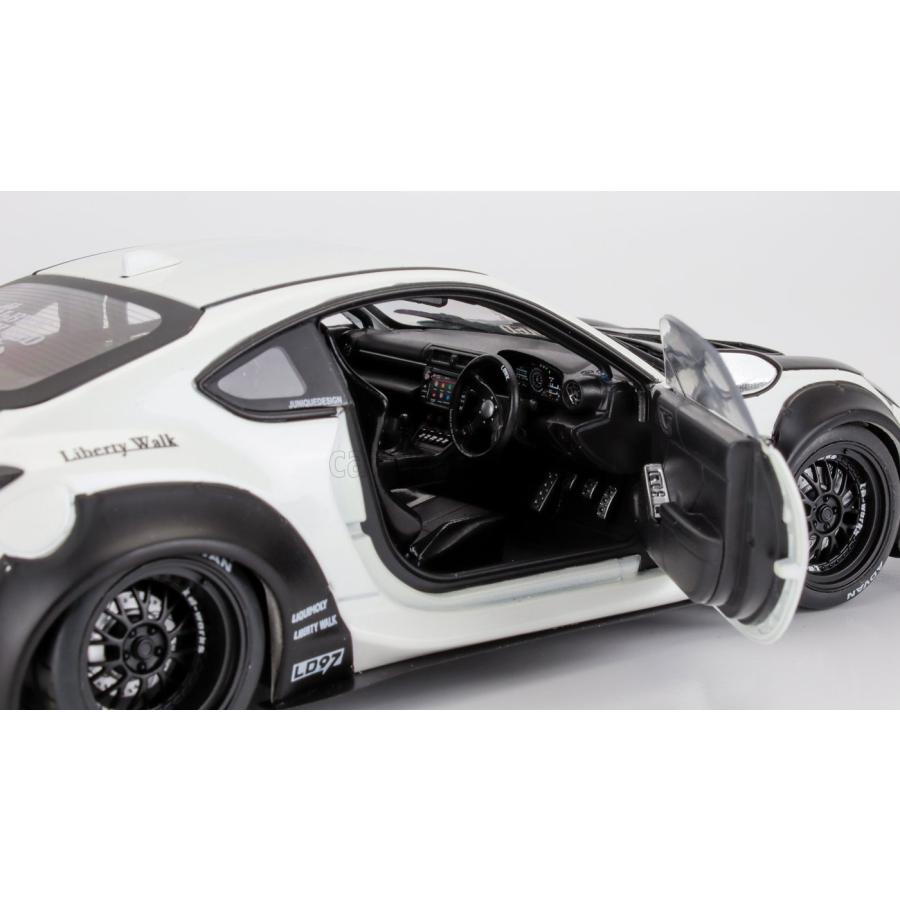 SOLIDO ミニカー 1/18 トヨタ GR86 LBWK ボディキット 2024 ホワイト