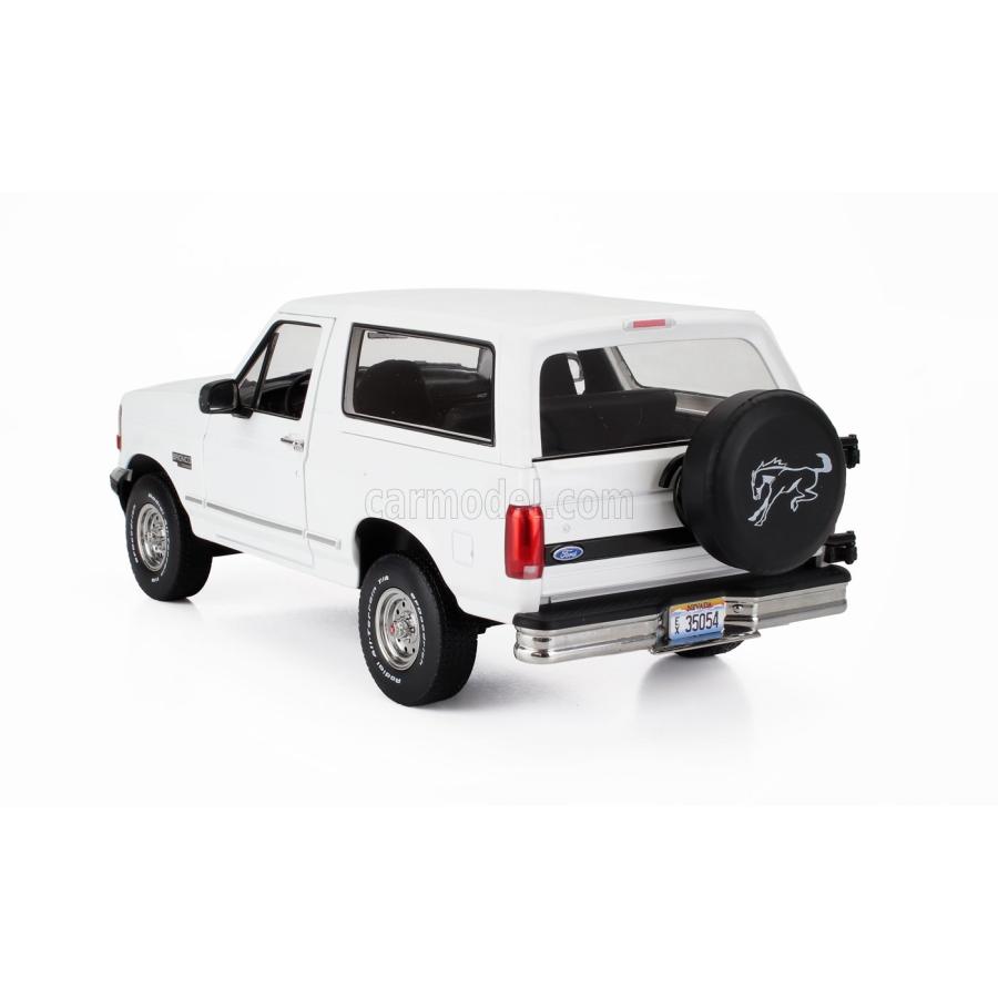 グリーンライト ミニカー アメ車 1/18 フォード ブロンコ GREENLIGHT 1