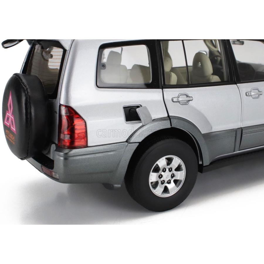 【未開封】サンスター　MITSUBISHI PAJERO 1/18 Amazon.co.jp: サンスター 三菱 パジェロ 1/18 グリーン 24