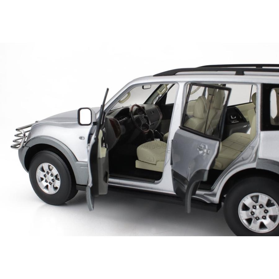 三菱 ミニカー 1/18 パジェロ SUN-STAR MITSUBISHI PAJERO 3.5L