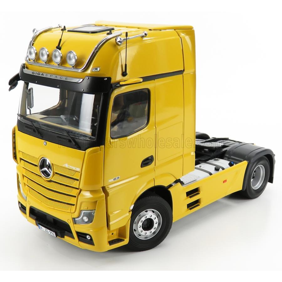 ミニカー トラック 1 18 メルセデス ベンツ Actros 2 Nzg Mercedes Benz Actros 2 1863 Gigaspace 4x2 Tractor Truck 18 Yellow 992 62 992 62 ミニカーショップ ええもん堂 通販 Yahoo ショッピング