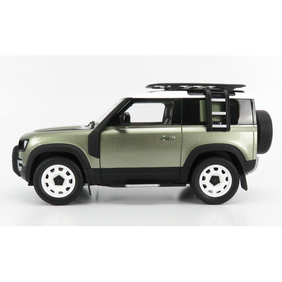 ミニカー 1/18 ランドローバー ニューディフェンダー 90 ALMOST-REAL 1/18 LAND ROVER NEW DEFENDER 90 WITH ROOF PACK 2020 PANGEA GREEN MET ALM810704｜a-mondo2｜03