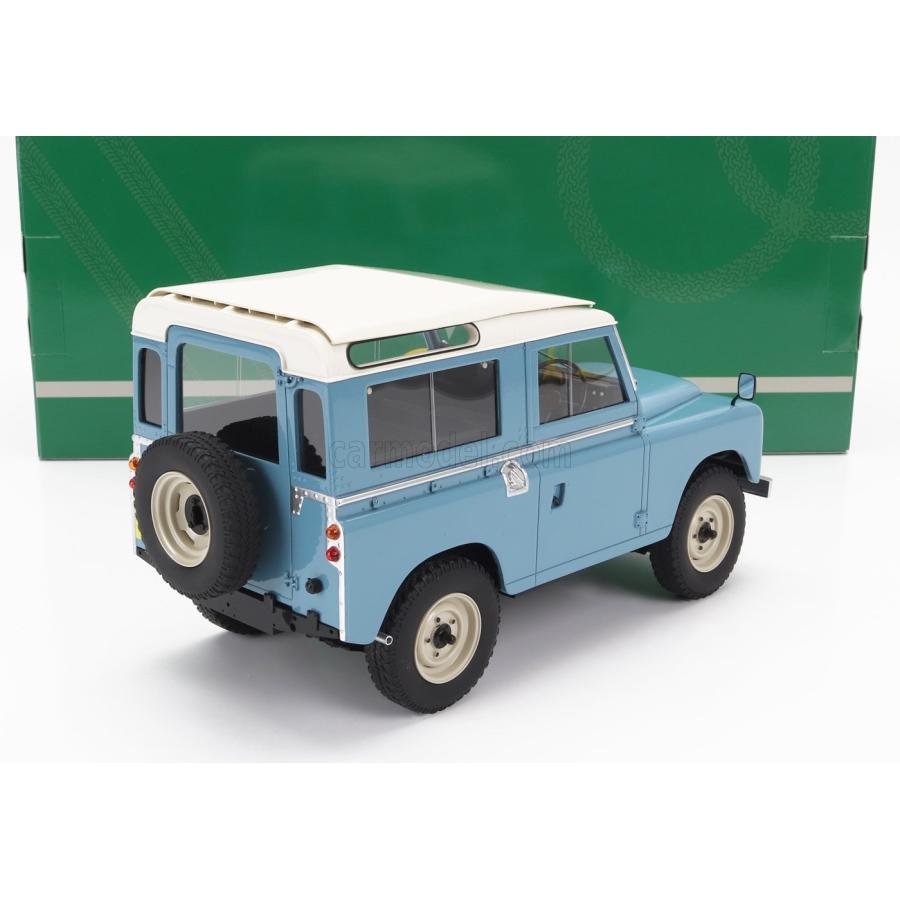 104-040 Cult 1/18 ランドローバー 88 SIII 1978 1:18 Land Rover 88 Series III - 1978 - Navy Blue