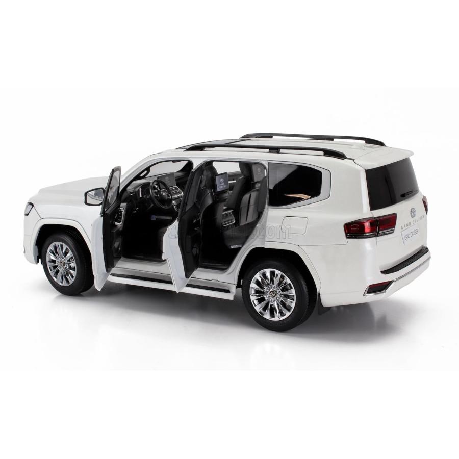 トヨタ ミニカー 1/18 ランドクルーザー 300-ZX SUV LCD-MODEL TOYOTA