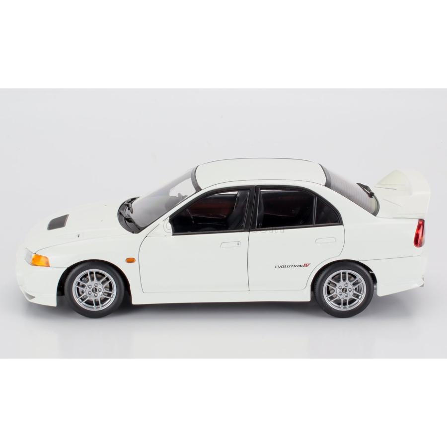 1:18 Mitsubishi Lancer Evolution IVミニカー 1/18 Motorhelix Mitsubishi Lancer Evo Evolution IV (White) Diecast
