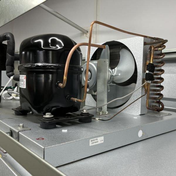 大和冷機 縦型冷蔵庫 食品保管庫 631D-FS 中古 4ヶ月保証 2019年 大和冷機 縦型冷蔵庫 食品保管庫 631D-FS 中古 4ヶ月保証 2019年