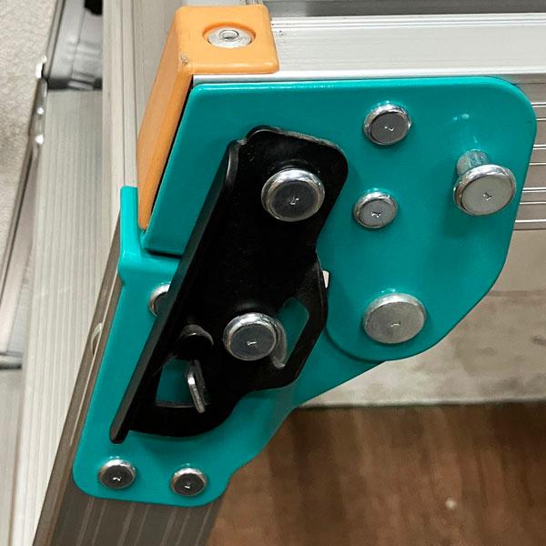 長谷川工業/ハセガワ 脚部伸縮式アルミ足場台 DRSW2.0-1000 65〜96cm