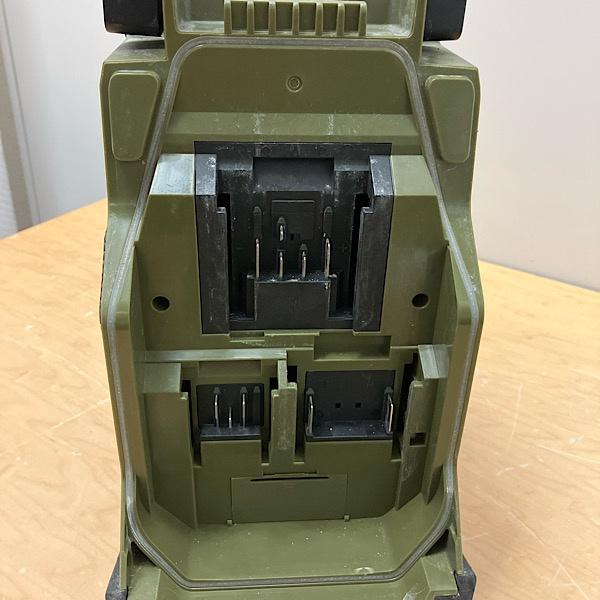 中古※ハンドル破損】Makita/マキタ MR005G 充電式ラジオ 本体のみ