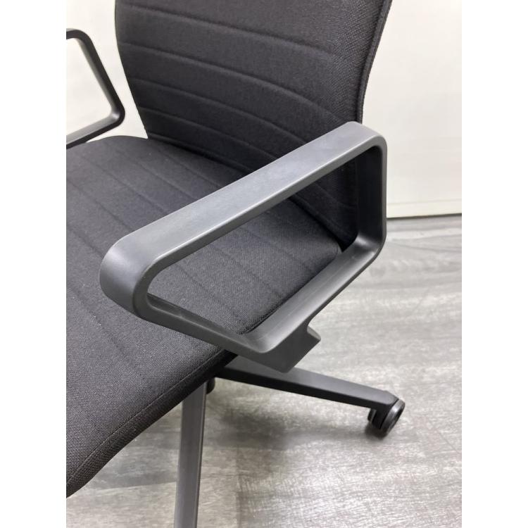 未使用品」 コクヨ オフィスチェア ファブレ 事務椅子 肘付き 布 背座 