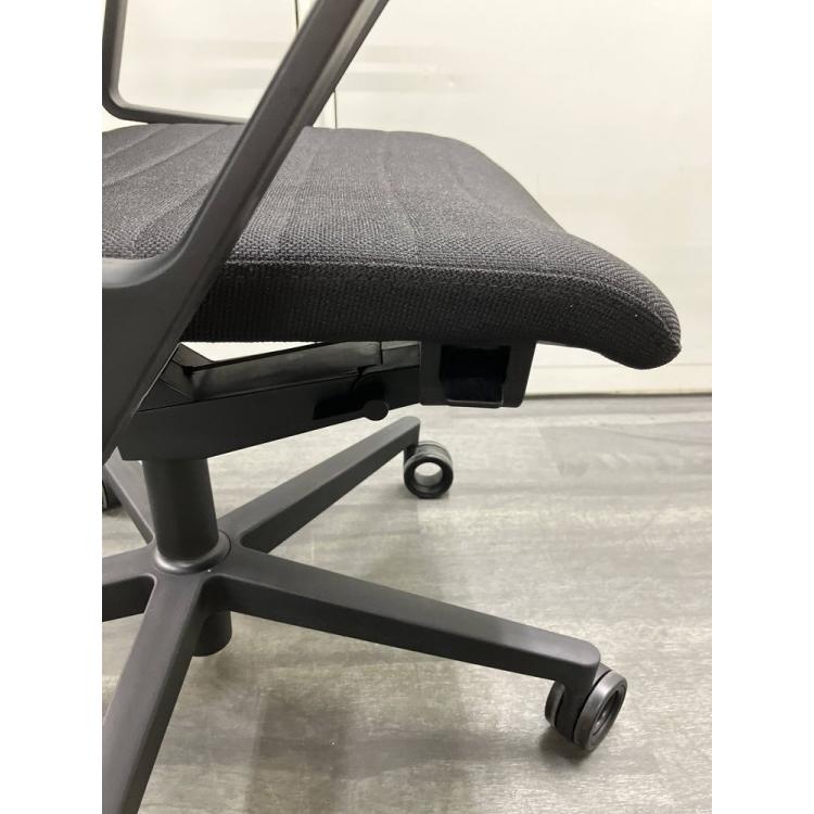 未使用品」 コクヨ オフィスチェア ファブレ 事務椅子 肘付き 布 背座 